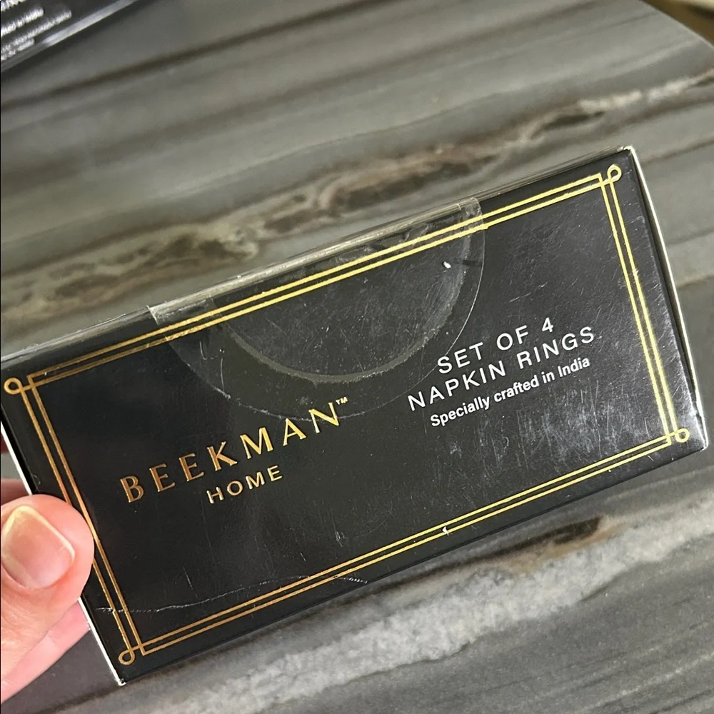 Beekman Home set of 4 napkin rings brand new!